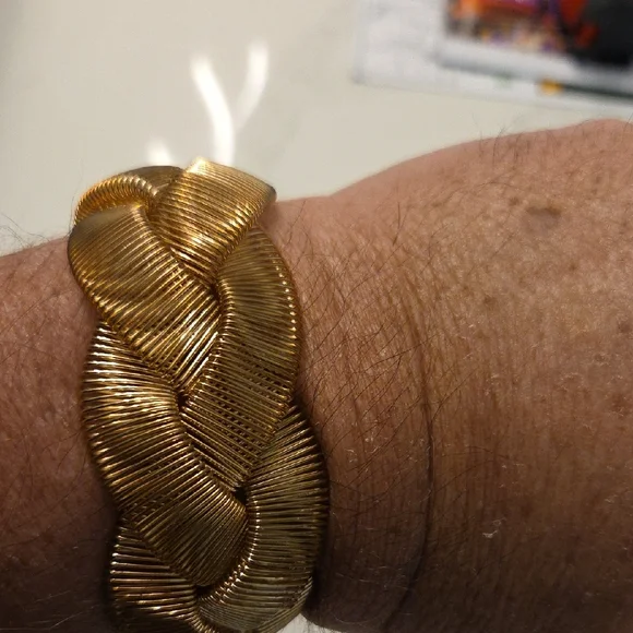 6 Items Plunder Gold Tone Charm Necklace with Blue and Orange Beaded Bracelet - Picture 4 of 6